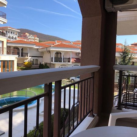 2 Bedroom Apartment Sveti Vlas With 2 Balconies And Sea Views Exteriér fotografie